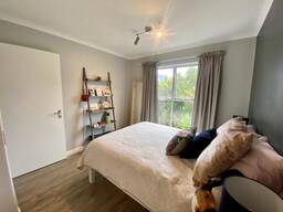 2 Bedroom Apartment / Flat to Rent in Hout Bay Central