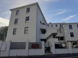 2 Bedroom Apartment / Flat to Rent in Wynberg Upper