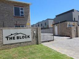 2 Bedroom Apartment to Rent in Newton Park