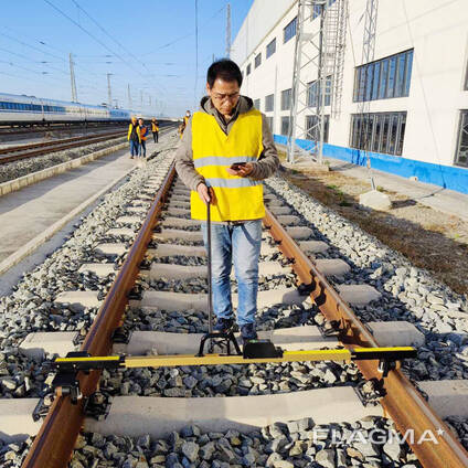 Railway Digital rolling gauge for track measurement work