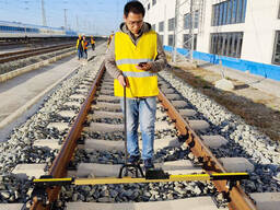 Railroad Digital Rolling Track Gauge for Rail Gauge Measurement While Walking